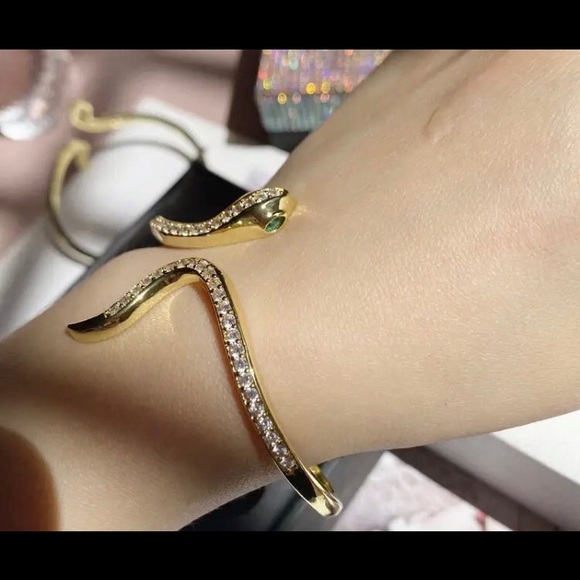 - 18kt gold plated bracelet with Swarovski elements - Picture 5 of 13